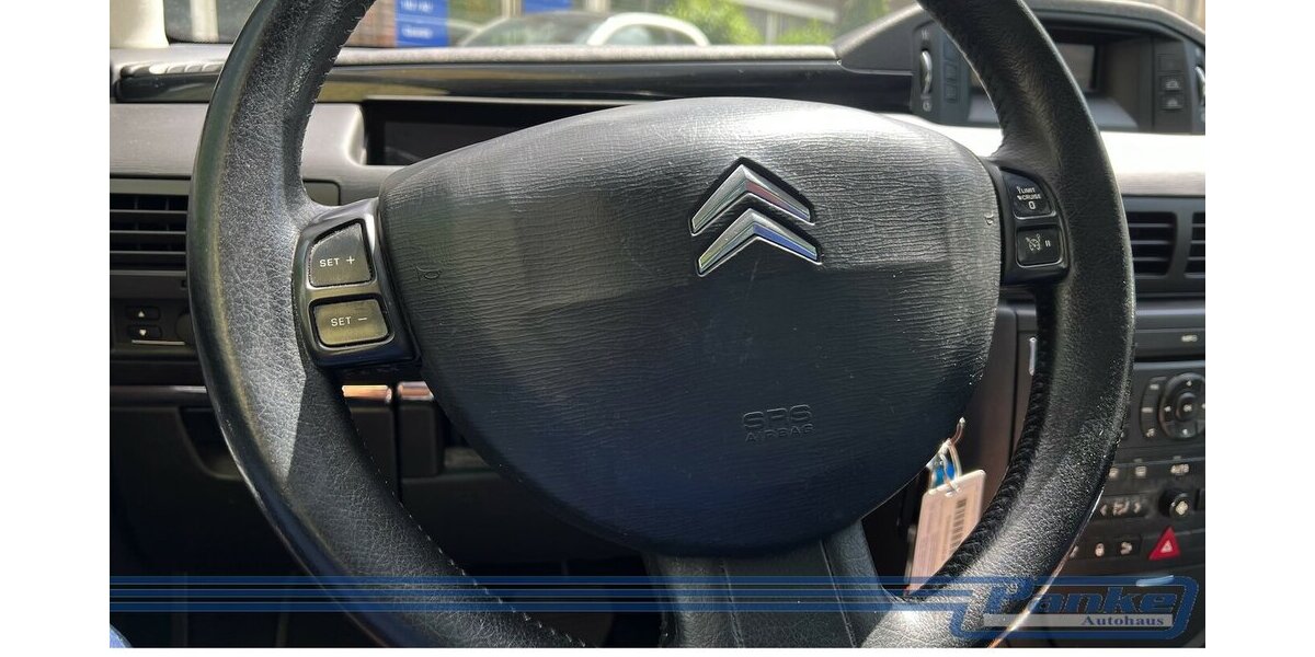 Citroen C6 Pallas*Pano*HUP*Leder*JBL*SHZ*MultiL*PDC* 157.074 km 7.490 &euro; Berlin 13187