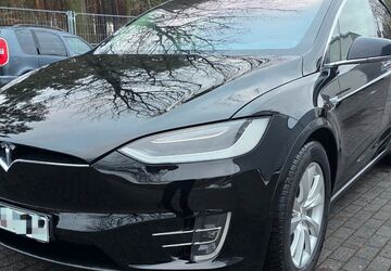 Tesla Model X 137.700 km 28.600 &euro; Kolkwitz 03099