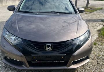 Honda Civic 198.000 km 4.900 &euro; Inning am Holz 84416
