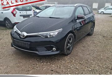Toyota Auris 161.330 km 7.585 &euro; Achern 77855