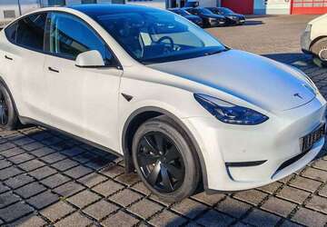 Tesla Model Y 87.902 km 30.970 &euro; Braunschweig 38112