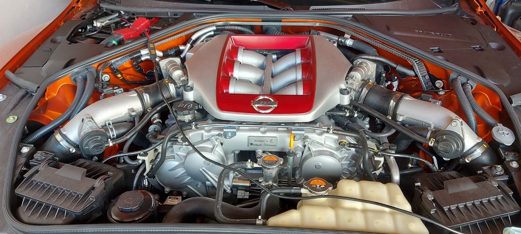 Nissan GT-R 12.000 km 139.999 &euro; Horbach 66851