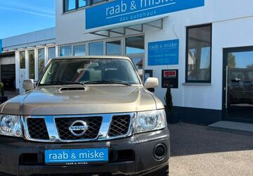 Nissan Patrol 212.400 km 14.990 &euro; Essingen 73457