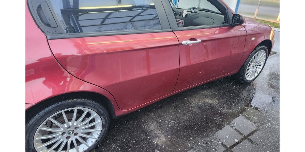 Alfa Romeo 147 115.000 km 2.800 &euro; Wilster 25554