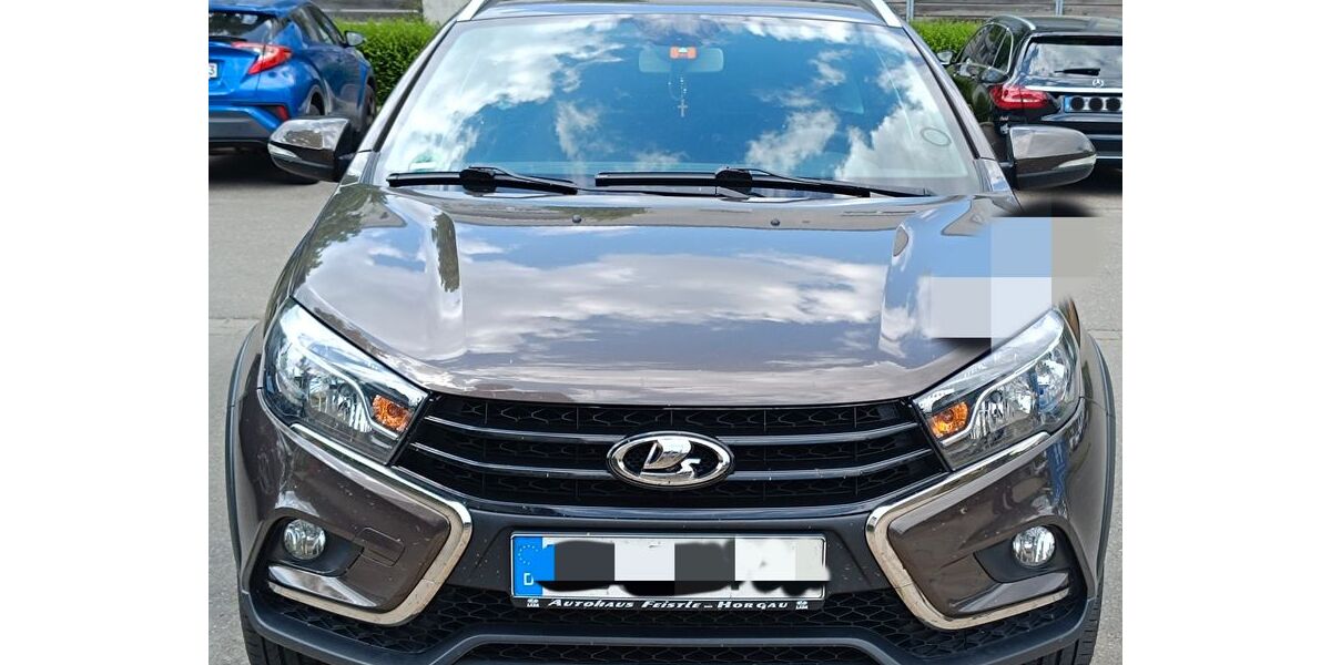 Lada Vesta 68.000 km 12.850 &euro; Ehingen (Donau) 89584