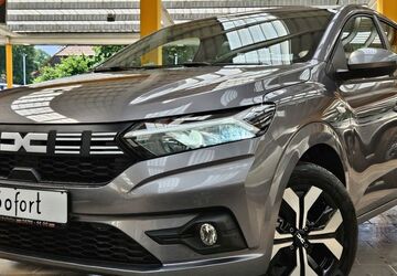 Dacia Sandero 6.400 km 16.975 &euro; Wallhöfen bei Bremen 27729