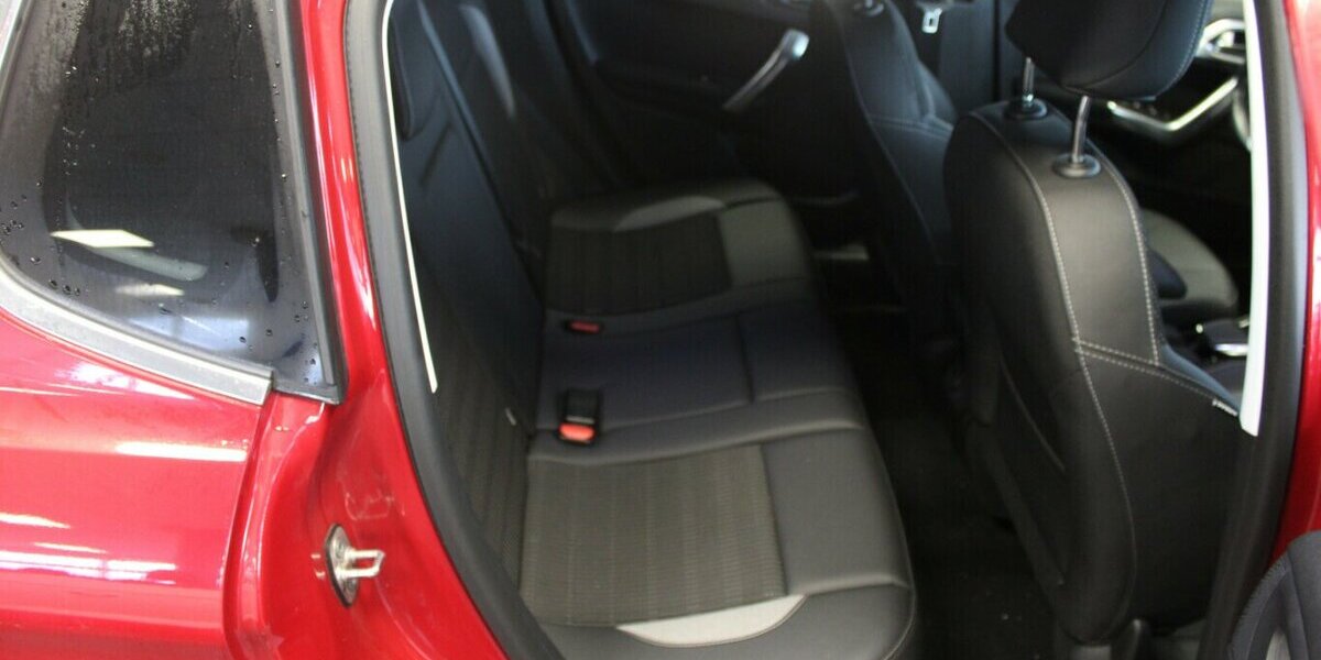 Peugeot 2008 BlueHDi FAP Aut. Allure 68.747 km 13.980 &euro; Euskirchen 53881