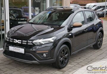 Dacia Sandero 9.000 km 19.900 &euro; Altötting 84503