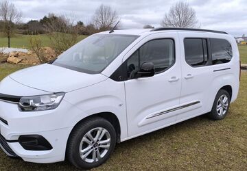 Toyota Proace City 64.900 km 27.900 &euro; Seubersdorf 92358