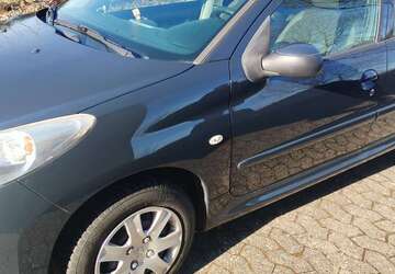 Peugeot 206 136.000 km 3.099 &euro; Großheide 26532
