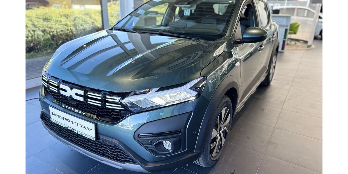 Dacia Sandero 1.500 km 18.690 &euro; Radeberg 01454