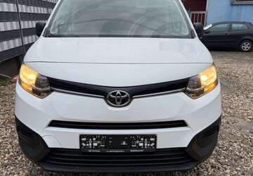 Toyota Proace 121.093 km 11.543 &euro; Essen 45143