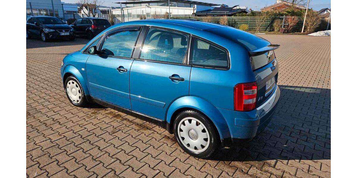 Audi A2 332.000 km 1.900 &euro; Brakel 33034