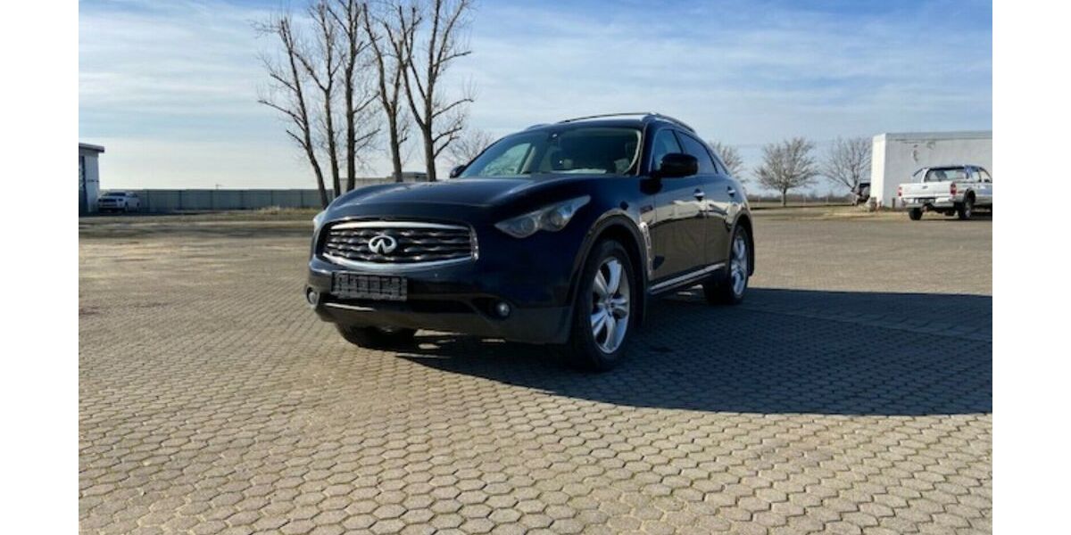 INFINITI FX 28.601 km 16.900 &euro; Schkeuditz (bei Leipzig) 04435