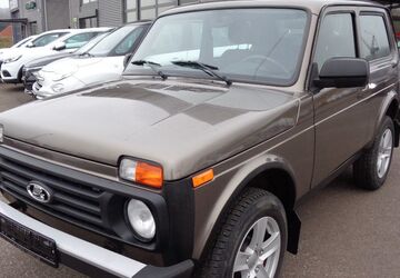 Lada Niva 22.000 km 16.999 &euro; Lebach 66822