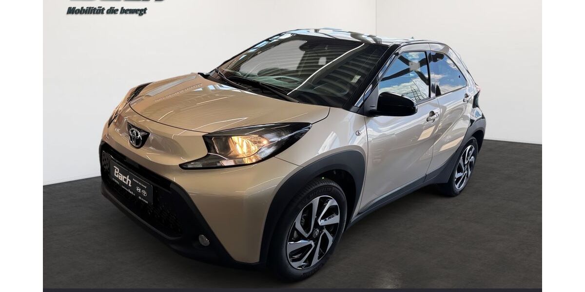 Toyota Aygo (X) 2.500 km 17.590 &euro; Villingen-Schwenningen 78048