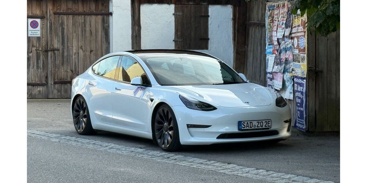 Tesla Model 3 46.000 km 33.700 &euro; Schwarzenfeld 92521