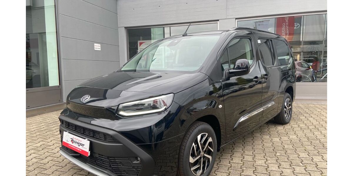 Toyota Proace City 3.990 km 36.999 &euro; Königsbrunn / Augsburg 86343