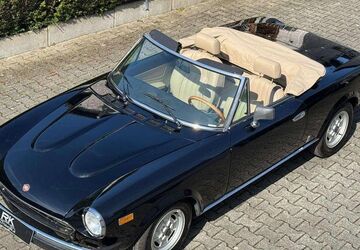 Fiat 124 Spider 87.586 km 15.900 &euro; Solingen 42651
