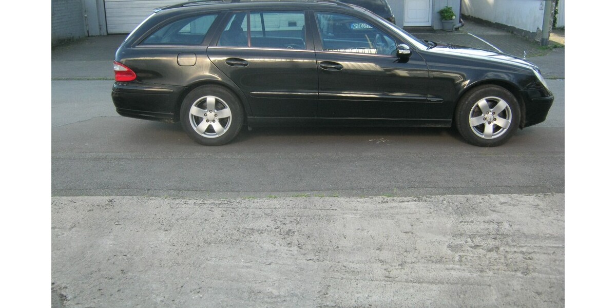 Mercedes-Benz E 220 CDI 288.000 km 1.999 &euro; Bergneustadt 51702