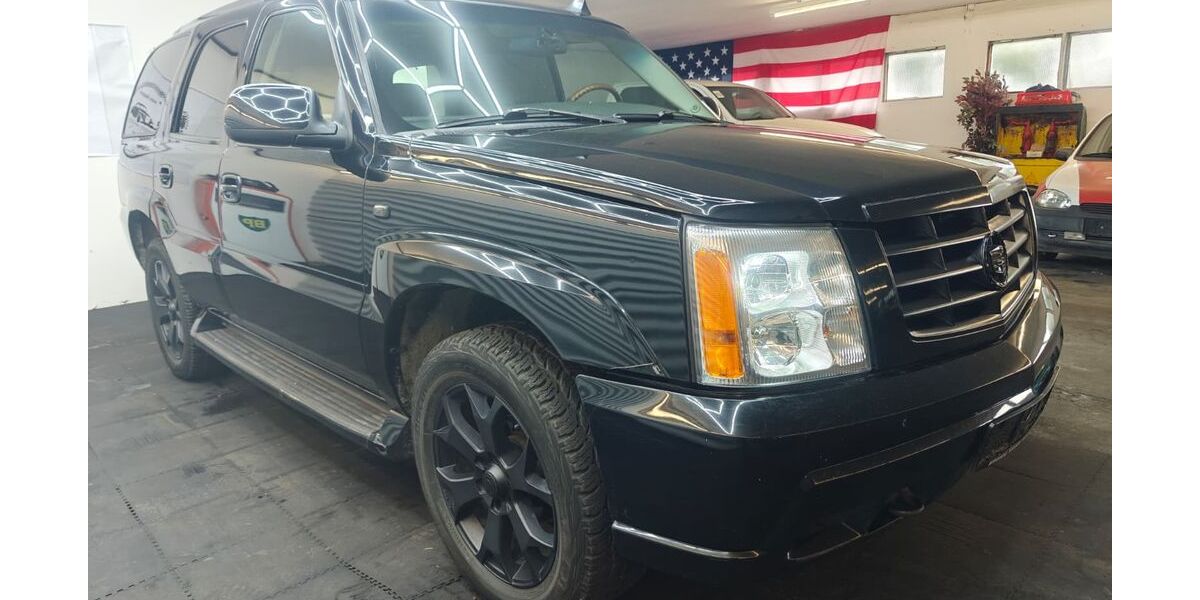 Cadillac Escalade 253.000 km 10.990 &euro; Mühlhausen OT Seebach 99998