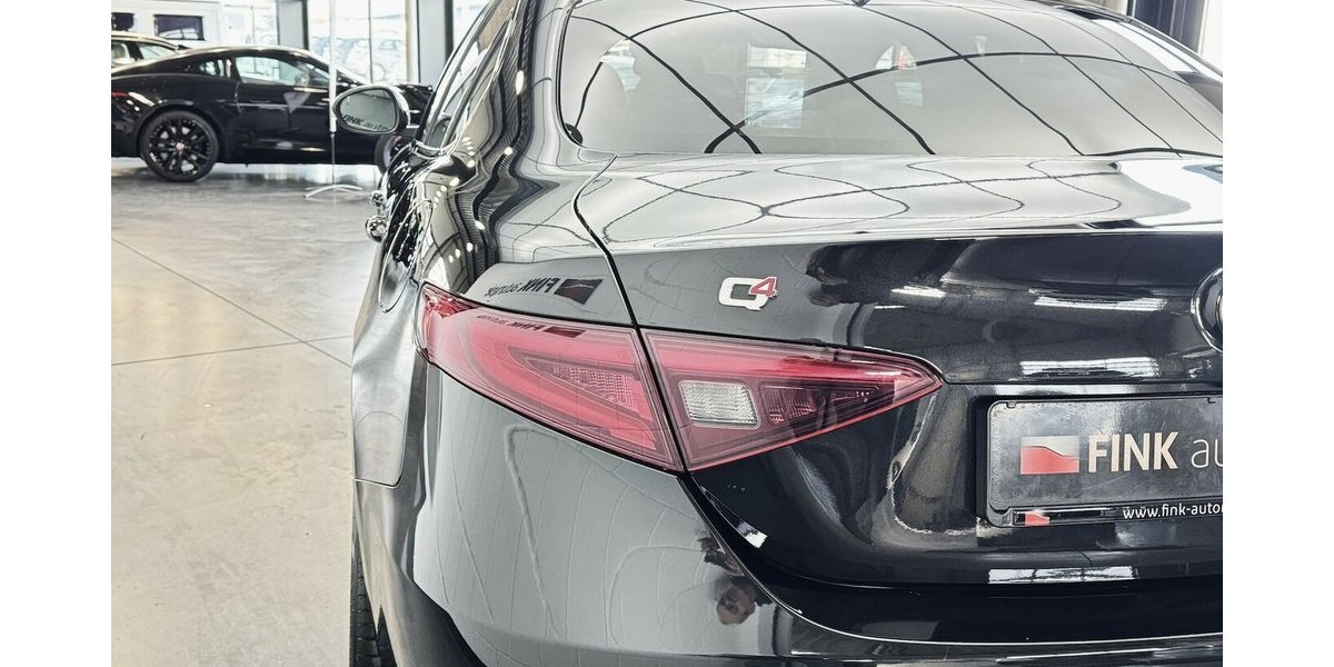 Alfa Romeo Giulia 2.2 D Q4 Veloce Leder Panoramadach 36.700 km 35.790 &euro; Lich 35423