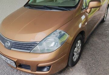 Nissan Tiida 153.000 km 2.995 &euro; Krumhermersdorf 09434
