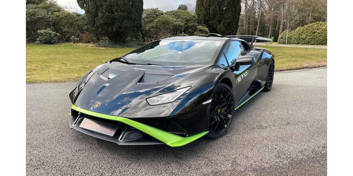 Lamborghini Huracán 3.256 km 359.950 &euro; Hilversum 