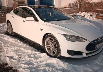 Tesla Model S 260.000 km 19.200 &euro; Weissensberg 88138