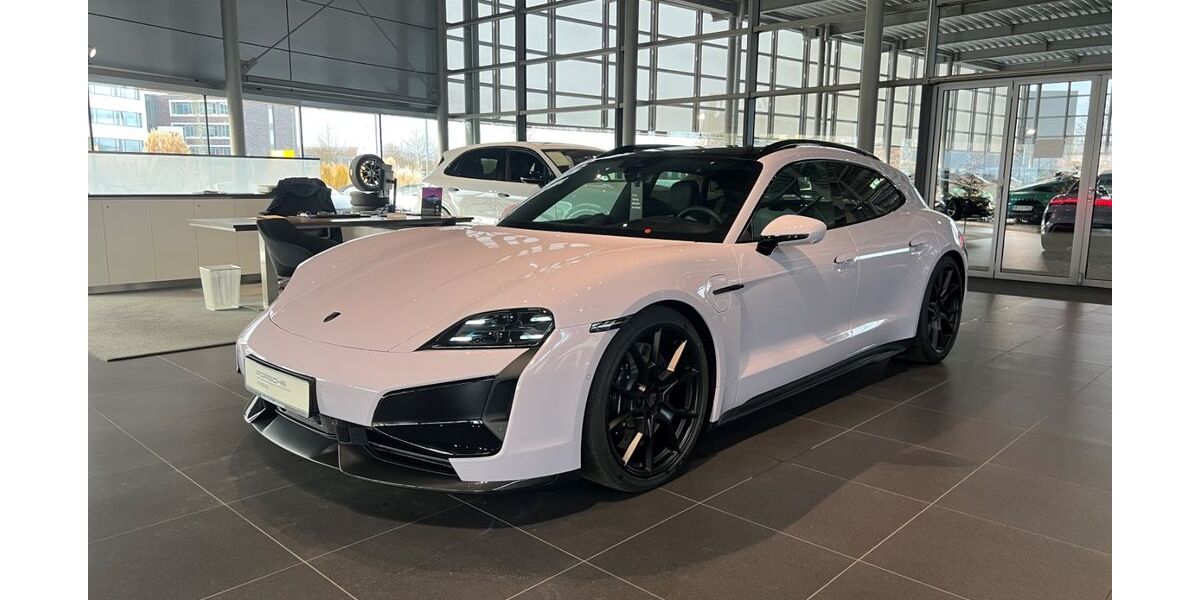 Porsche Taycan 2.730 km 149.800 &euro; Bielefeld 33719