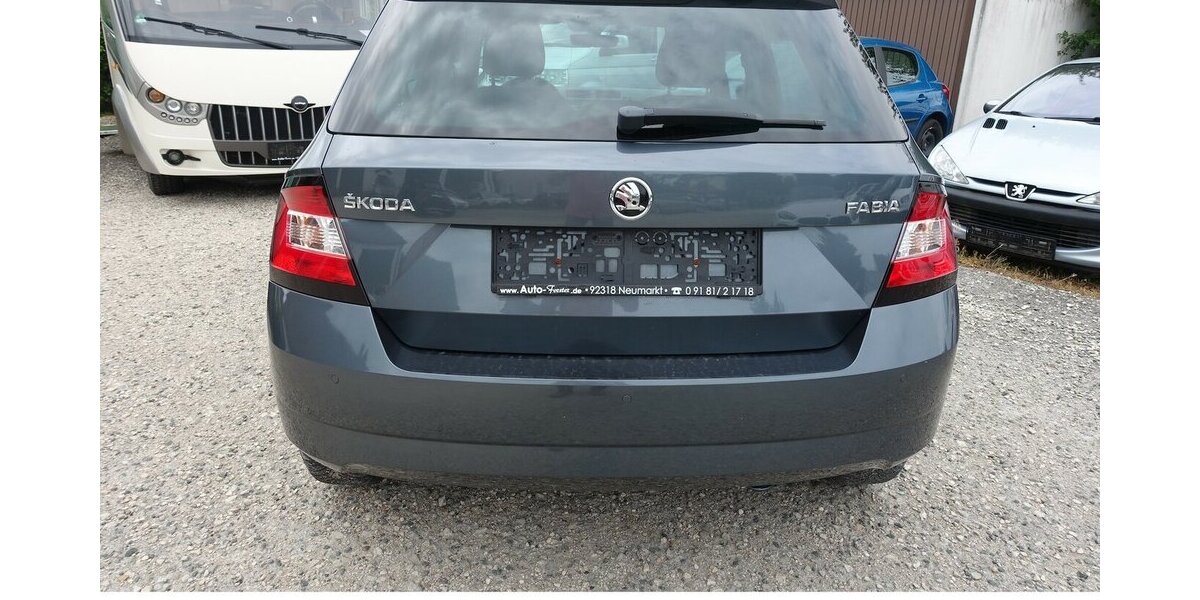 Skoda Fabia Ambition Klimatronik PDC Sitzheizung 120.800 km 6.950 &euro; Neumarkt/OPf 92318