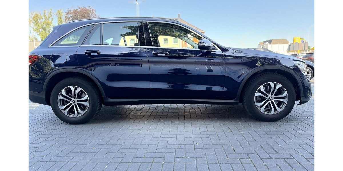 Mercedes-Benz GLC 220 d 4Matic / 1.Hd / MBUX / Kamera / Leder 99.000 km 32.490 &euro; Mönchengladbach 41066
