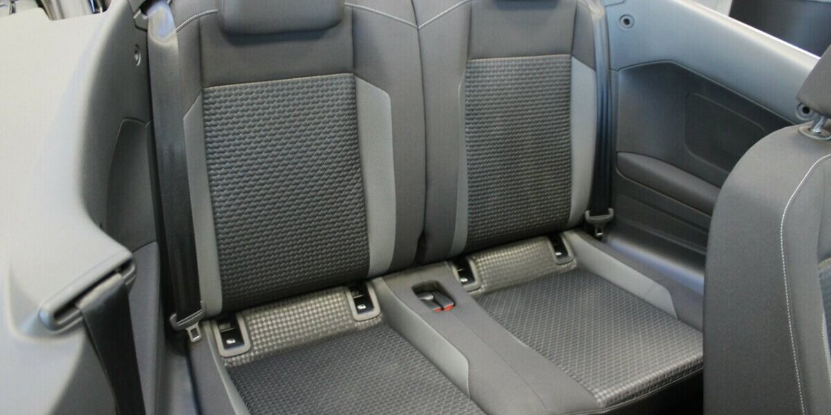 VW T-Roc Cabriolet 1.0 TSI OPF ACTIVE 19.610 km 21.980 &euro; Euskirchen 53881