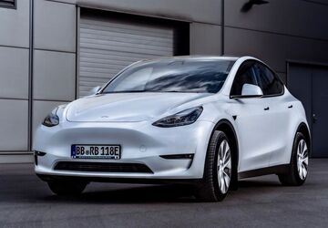 Tesla Model Y 15.132 km 39.500 &euro; Holzgerlingen 71088