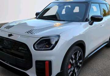 Mini JCW Countryman All4 2.441 km 46.654 &euro; München 80788