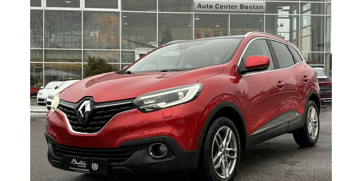 Renault Kadjar 1.2 Collection PANORAMA/NAVI/SHZ/PDC/GRA 71.999 km 13.900 &euro; Villingen-Schwenningen 78054