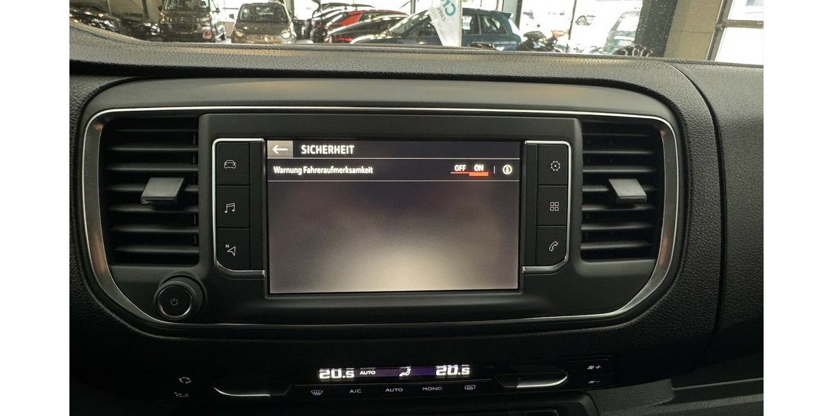 Opel Vivaro Cargo 1.5 D Edition M 1.Hand Sitzhzg 9.900 km 22.650 &euro; Lich 35423