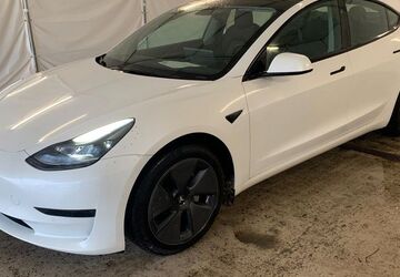 Tesla Model 3 39.890 km 25.850 &euro; Steinbach-Hallenberg OT Herges-Hallenberg 98587