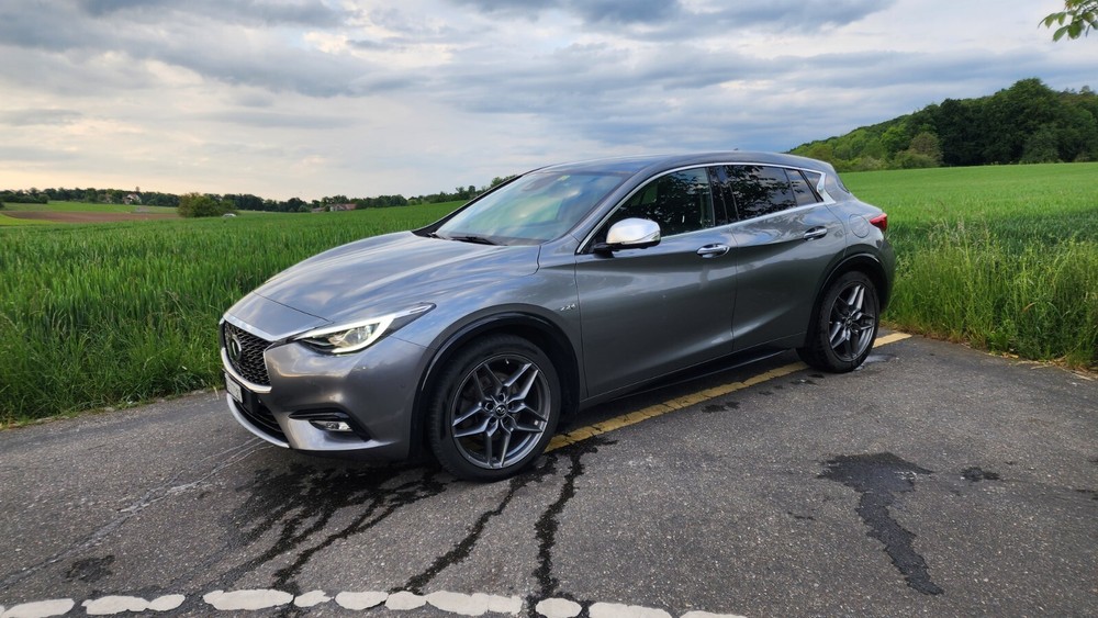 INFINITI Q30 145.100 km 10.990 &euro; Steckborn 