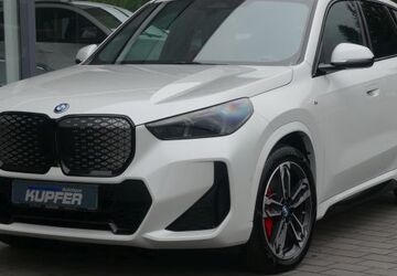 BMW iX1 16.480 km 46.900 &euro; Vaihingen / Enz 71665