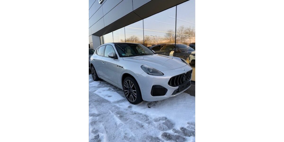 Maserati Grecale 45.300 km 53.900 &euro; Regensburg 93059