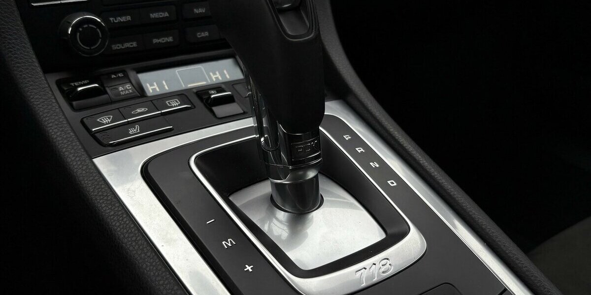 Porsche Cayman 718 KAMERA/NAVIGATION/SITZHEIZUNG 14.510 km 59.900 &euro; Villingen-Schwenningen 78054