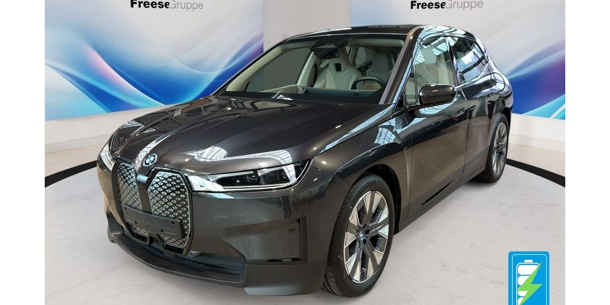 BMW iX 6.277 km 66.900 &euro; Oldenburg 26135