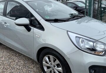 Kia Rio 59.000 km 7.800 &euro; Essen 45355