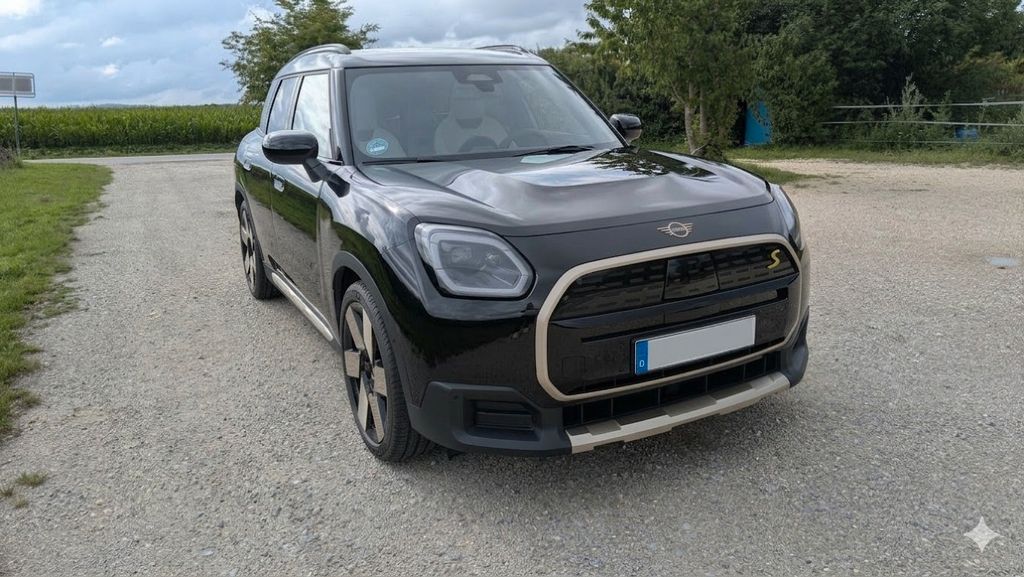 Mini Countryman SE (Cooper) 25.000 km 36.900 &euro; Hollenbach 86568