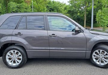 Suzuki Grand Vitara 99.780 km 9.900 &euro; Grevenbroich 41515