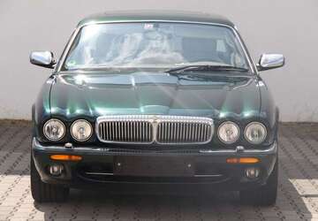 Jaguar Daimler 129.500 km 39.999 &euro; Heppenheim 64646