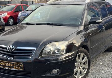 Toyota Avensis 168.000 km 4.499 &euro; Dresden 01159