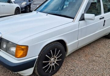 Mercedes-Benz 190 184.000 km 2.699 &euro; Dresden 01097