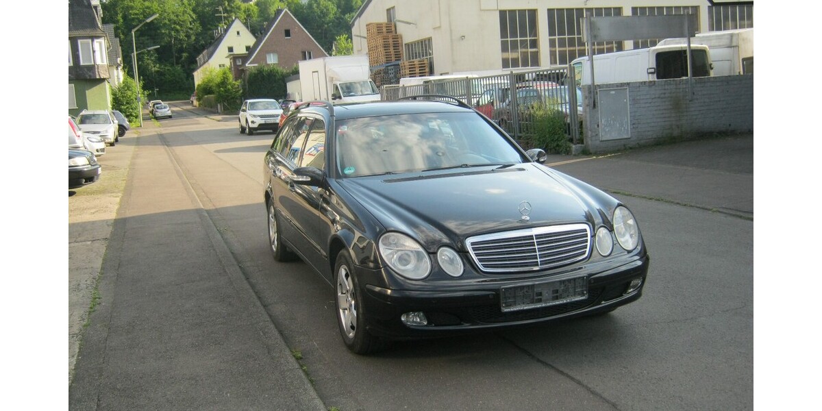 Mercedes-Benz E 220 CDI 288.000 km 1.999 &euro; Bergneustadt 51702